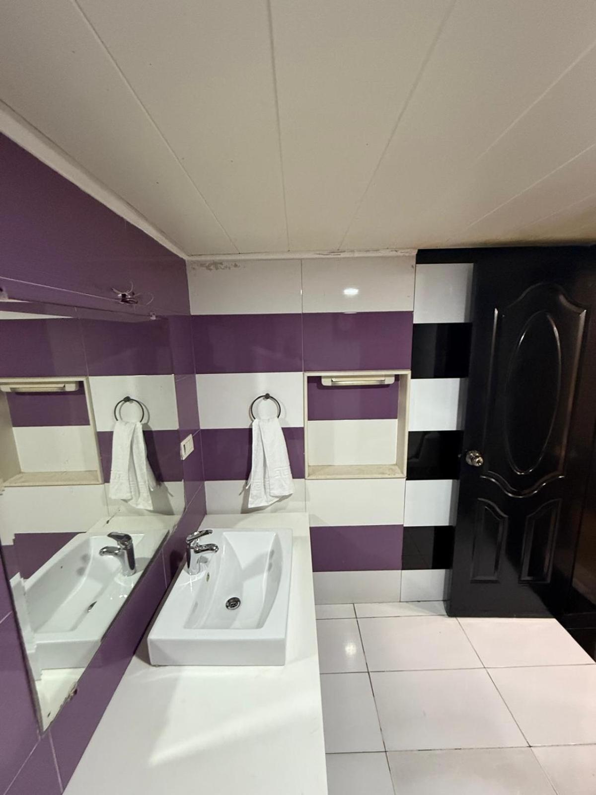 Hotel Grand Orchard One1 ลาฮอร์ ภายนอก รูปภาพ