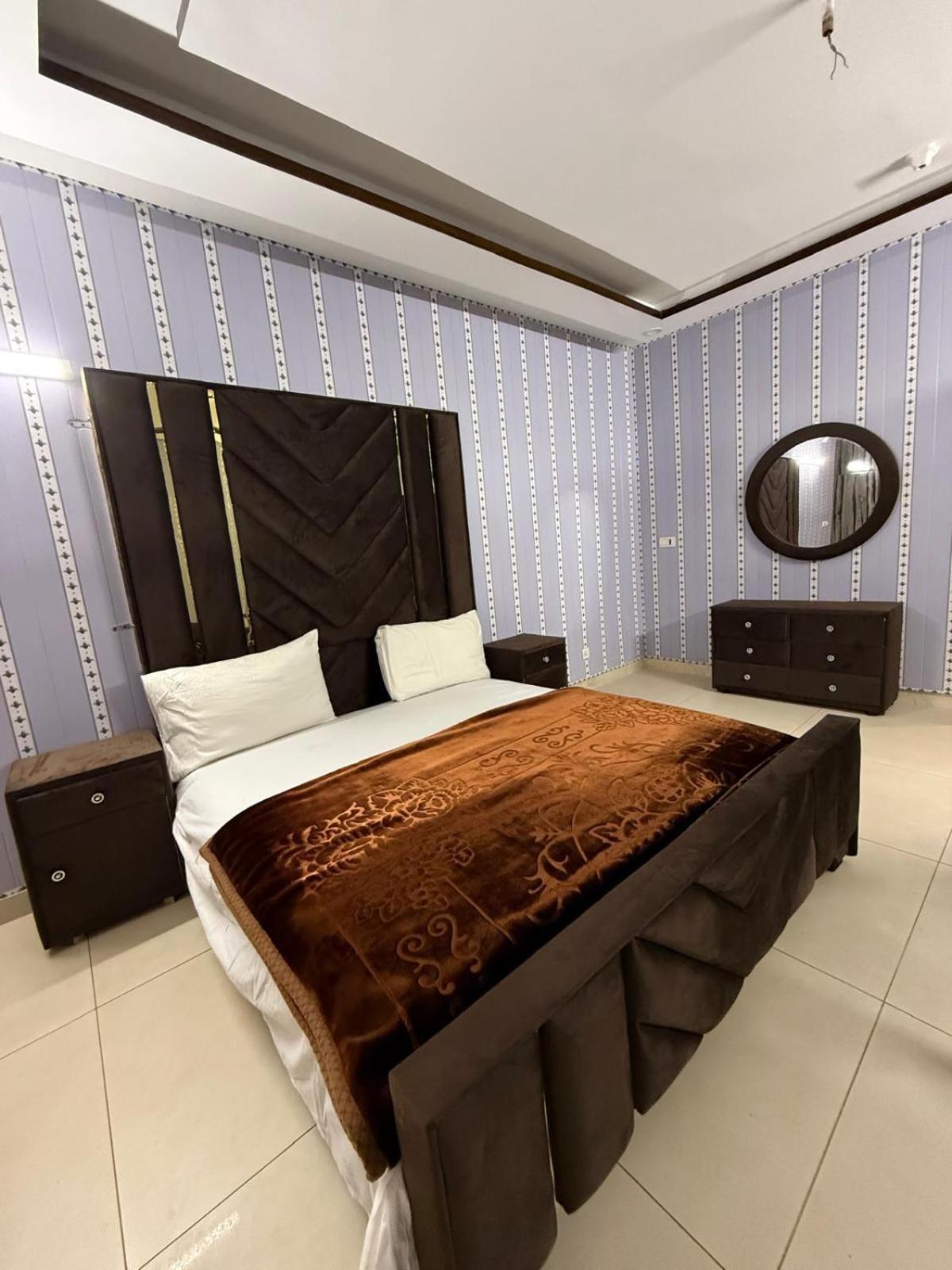Hotel Grand Orchard One1 ลาฮอร์ ภายนอก รูปภาพ