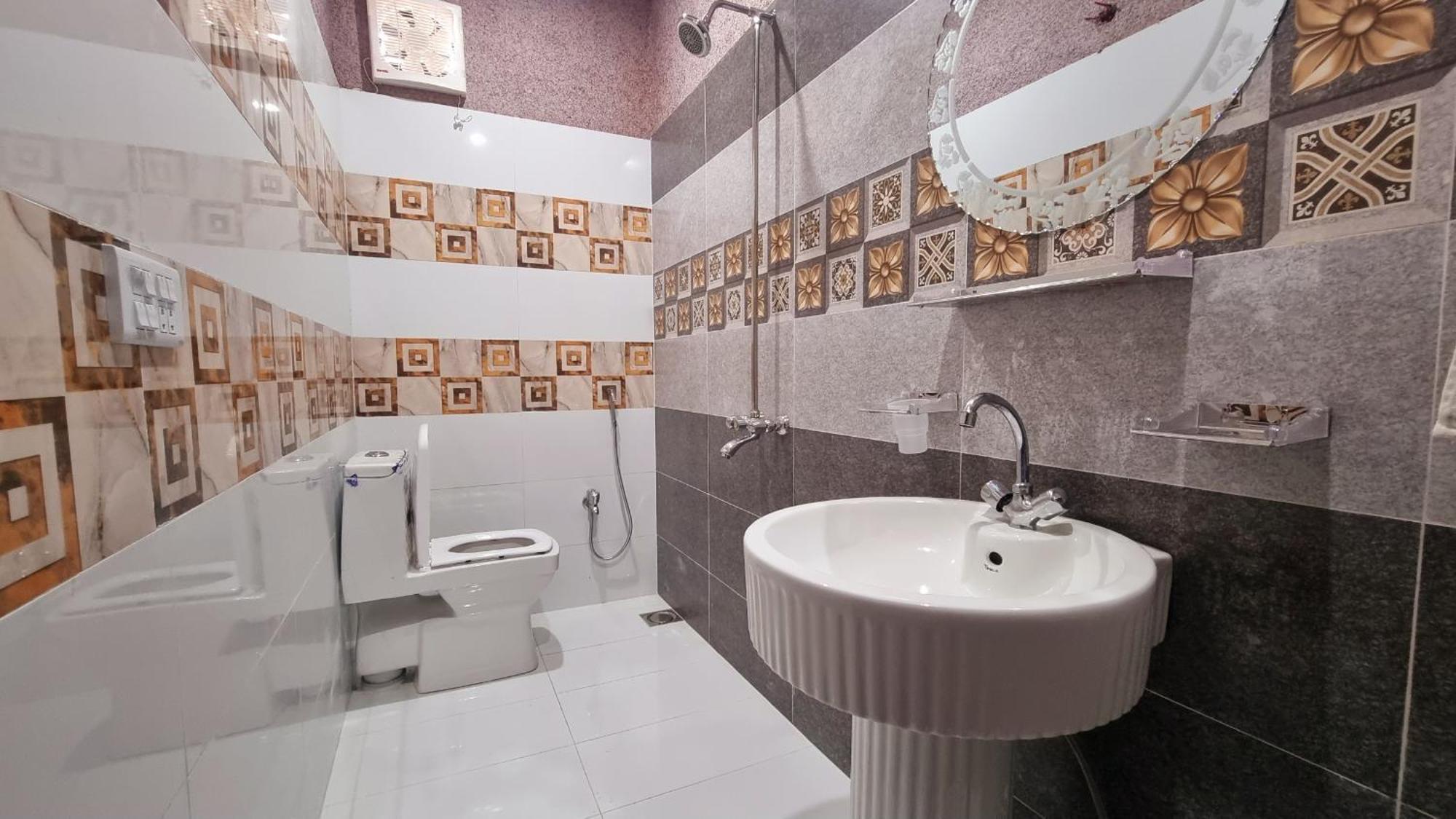 Hotel Grand Orchard One1 ลาฮอร์ ภายนอก รูปภาพ